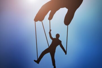US Senators Efforts To 'Kill Crypto Industry' Move Forward
