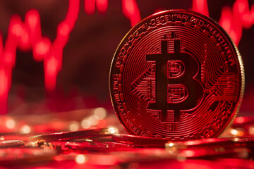 Bitcoin barely holds on to $60k as bears retest March lows