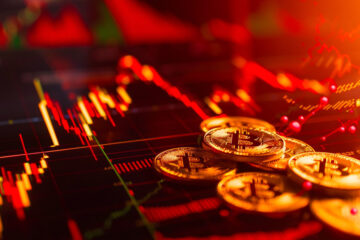 Bitcoin retraces back to critical monthly all-time high support level from 2021