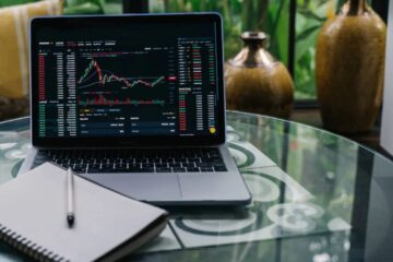 BDAG Sold Over 4700 Miners Amid ICP and AVAX Price Flux
